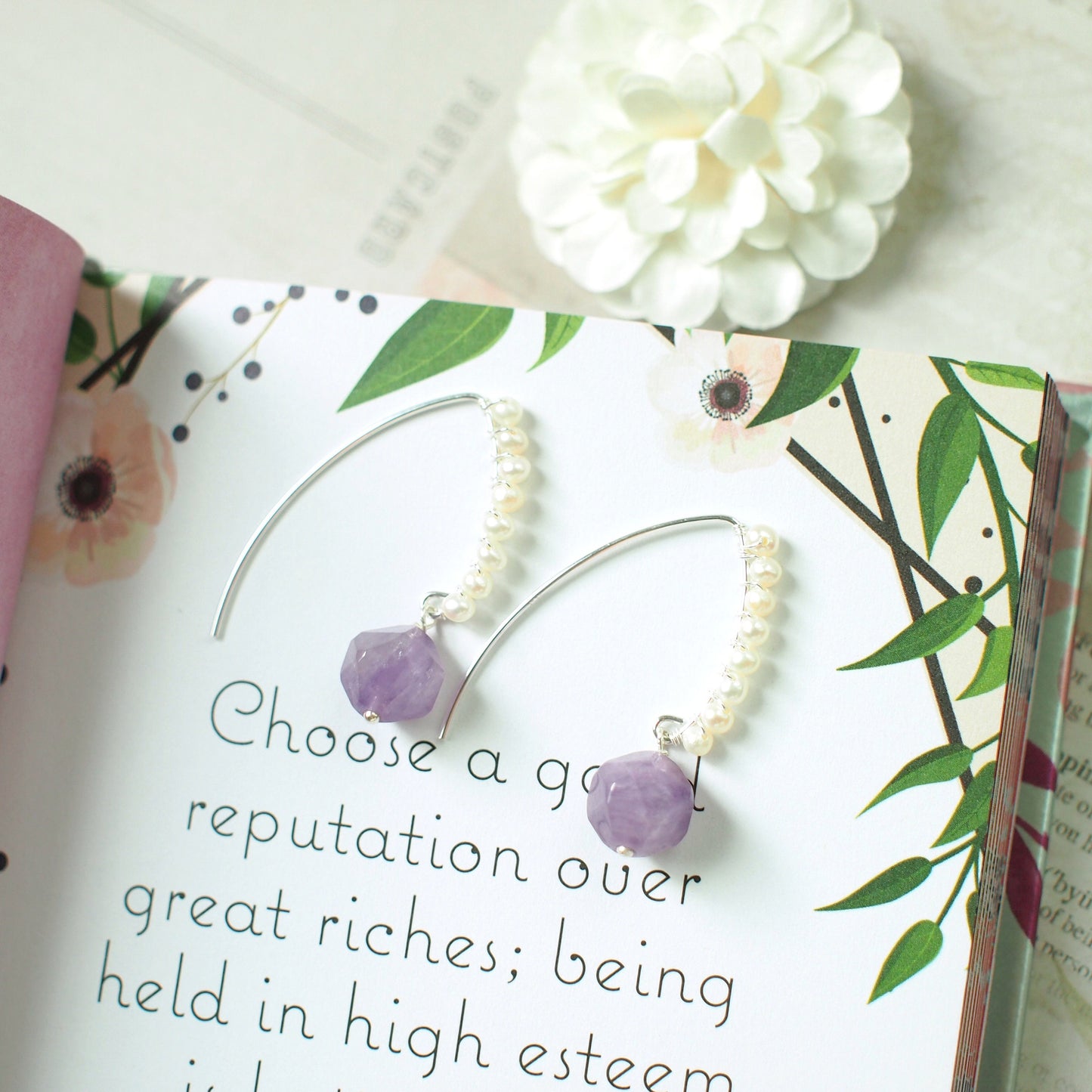 Lavender Amethyst x Pearls Earrings // Chic & Sweet // 925 Sterling Silver // Romantic