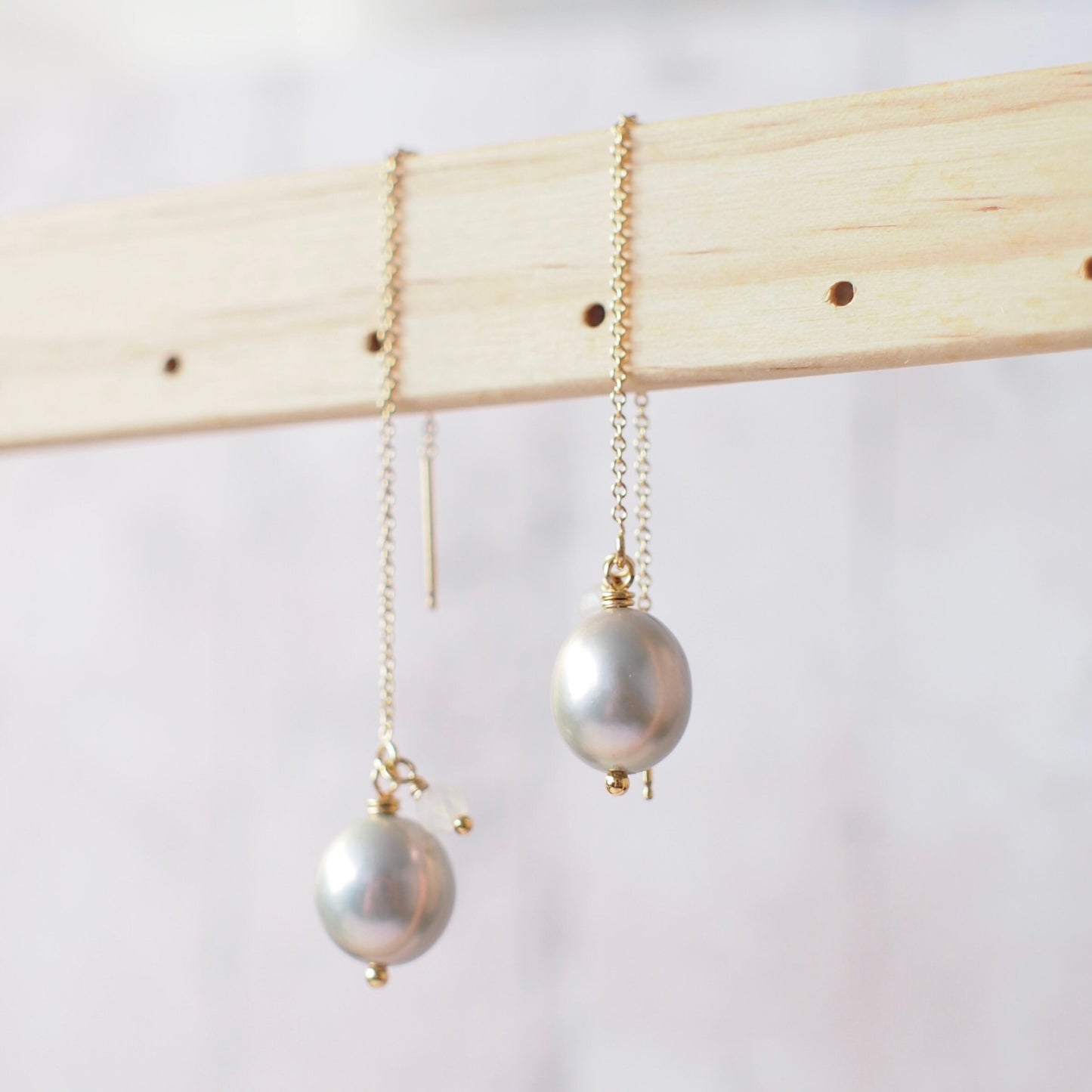 Silverish Gray Baroque Pearl Earrings // Simple Threader Earrings // 14K Gold-filled // Dangling Style // Graceful & Lovely