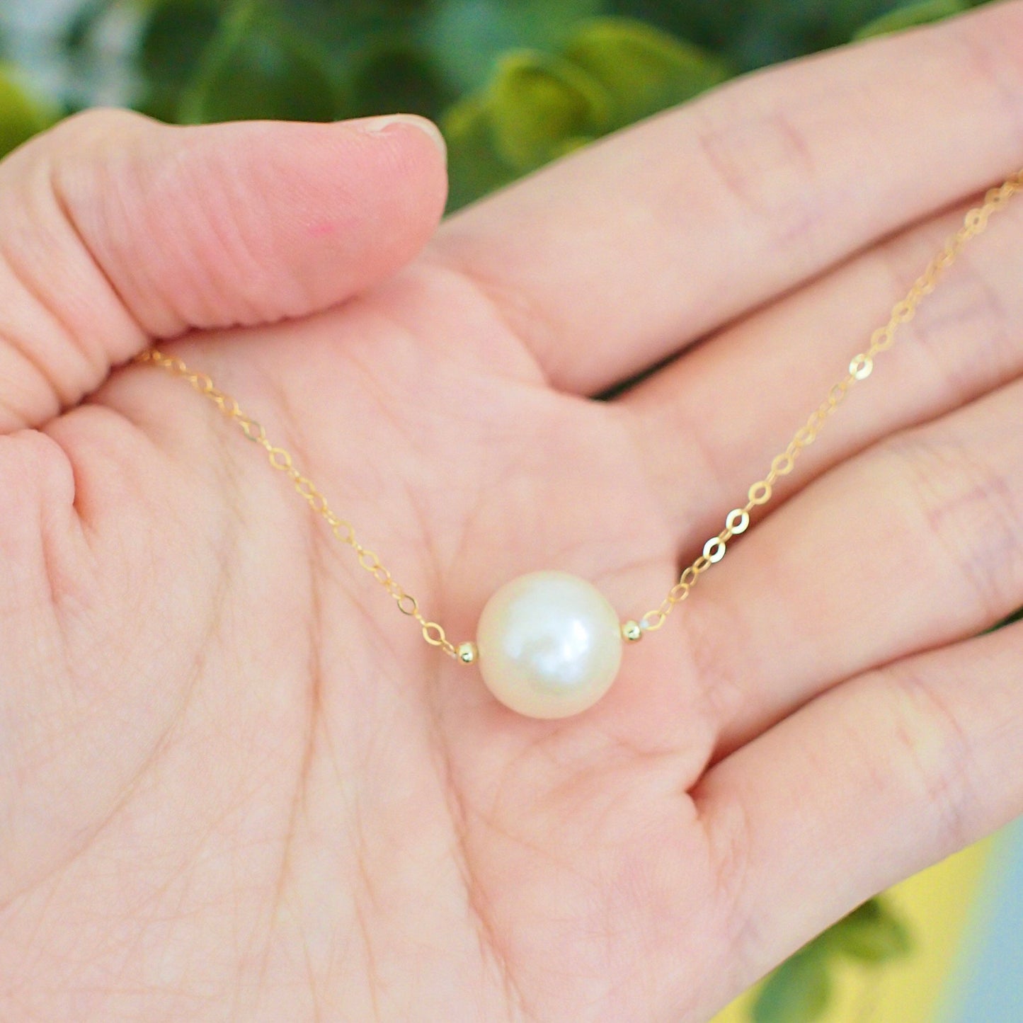 Fresh Water Pearl Floating Necklace // Natural Cream White // Simple & Chic // 14K Gold-filled