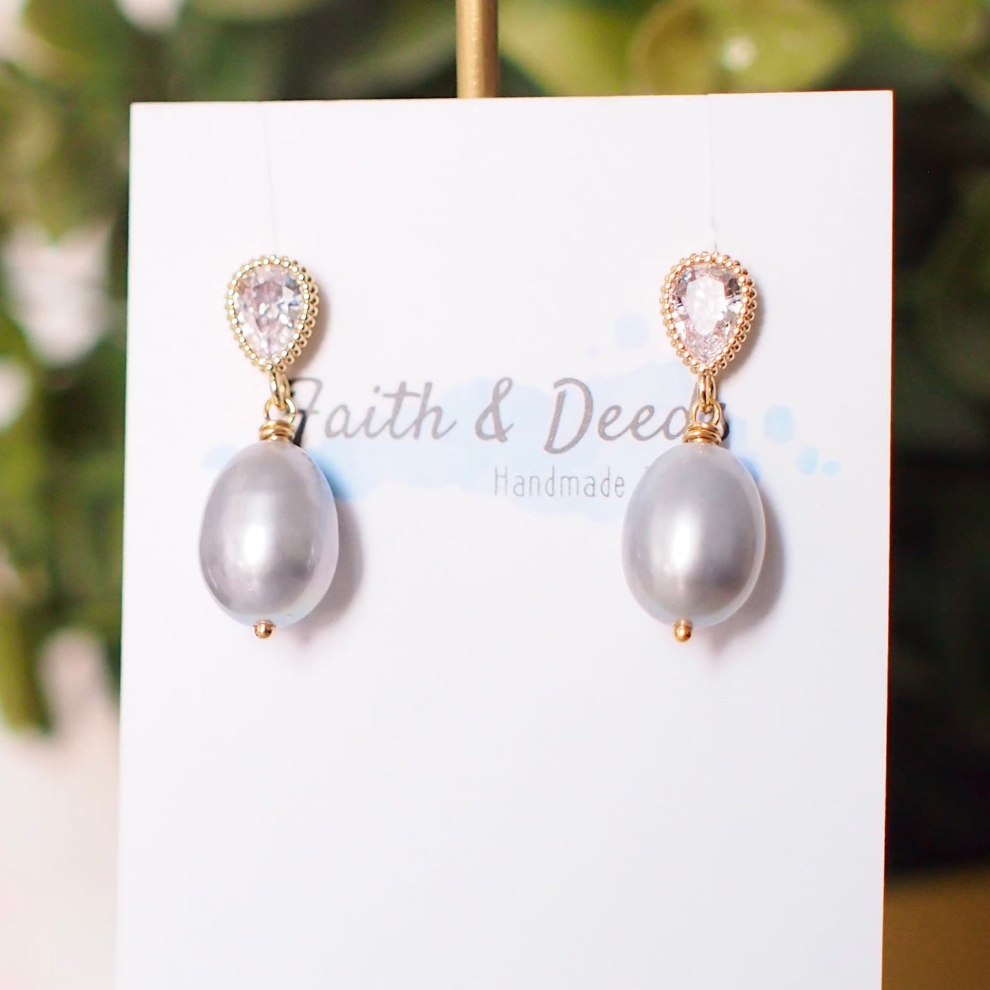 Gray Teardrop Pearl Earrings // Simple Earrings // 14K Gold-filled // Elegant & Gorgeous