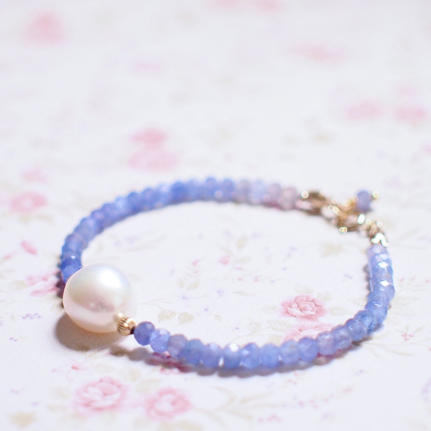 White Baroque Pearl x Tanzanite Bracelet // Graceful & Elegant // 14K Gold-filled