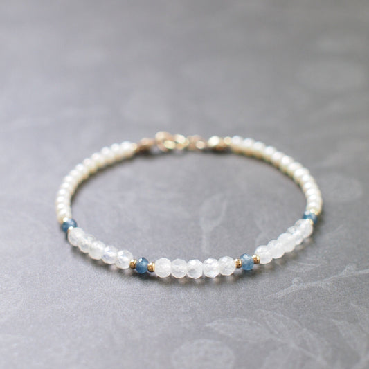 Blue Moonstones x Blue Chalcedony x Pearls Bracelet // Elegant & Unique // Stackable // 14K Gold-filled