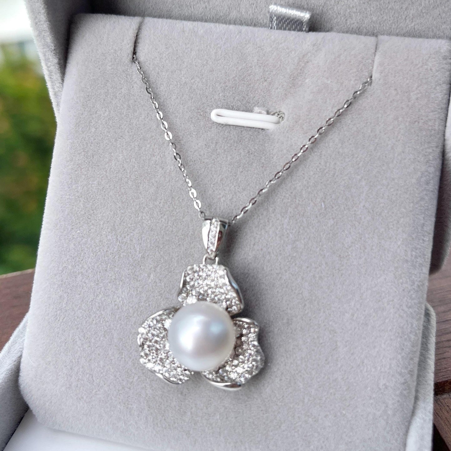 Australian South Sea White Pearl Pendant // Silky Lustre // Cool Overtone // 925 Sterling Silver