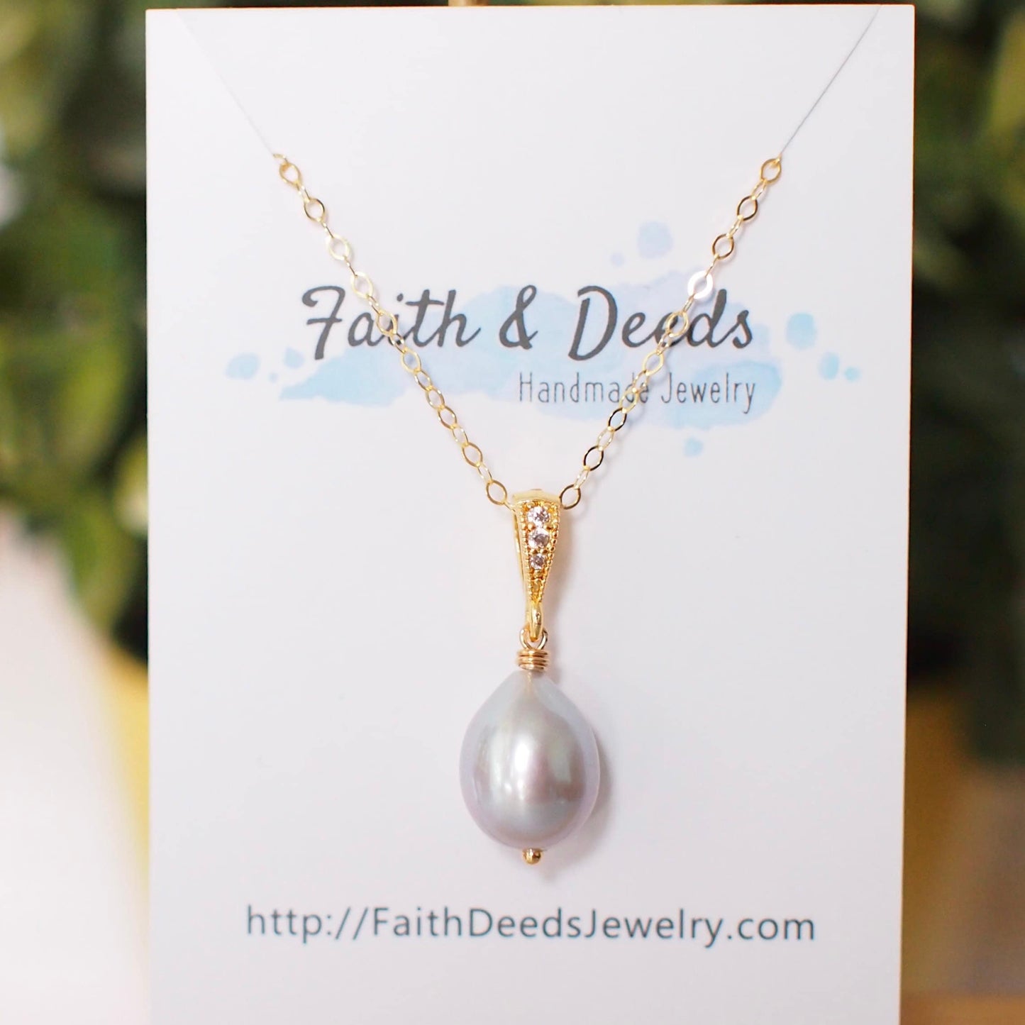 Gray Teardrop Pearl Pendant // 14K Gold-filled // Simple & Elegant