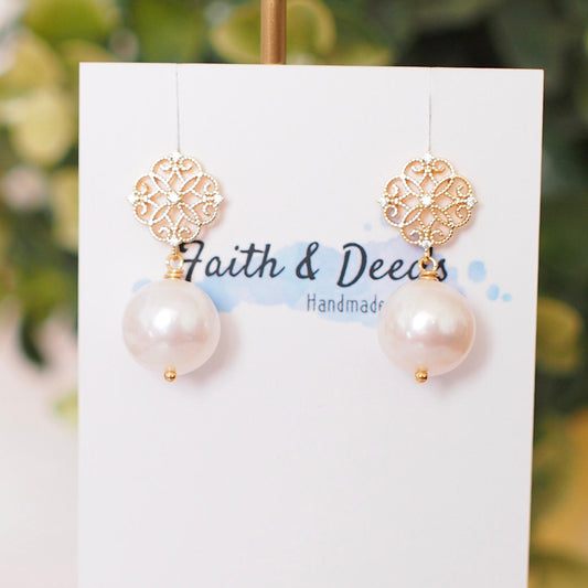White Fresh Water Pearl Earrings // Simple Earrings // 14K Gold-filled // Elegant & Graceful