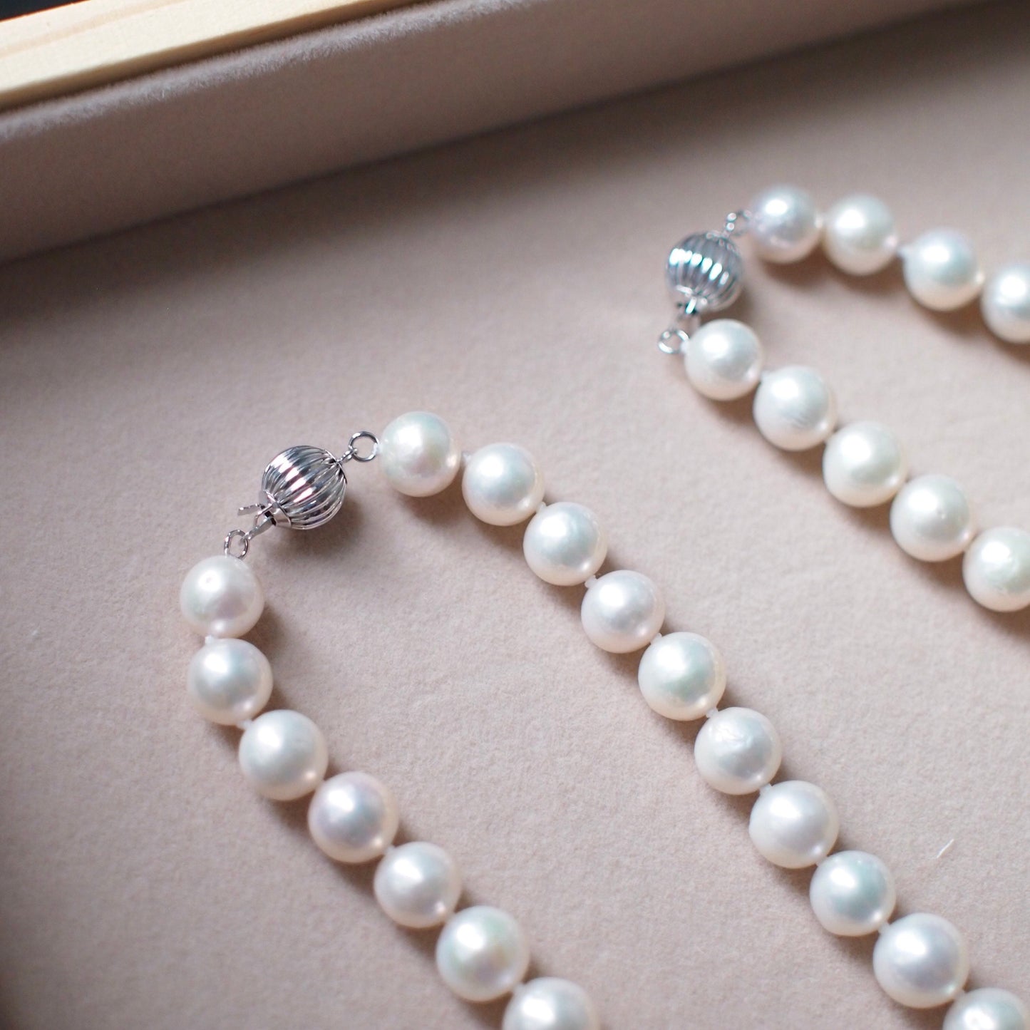 Fresh Water Pearl Necklace (8-9mm) // Beautiful Lustre // 14K Gold-filled // Luxurious & Timeless