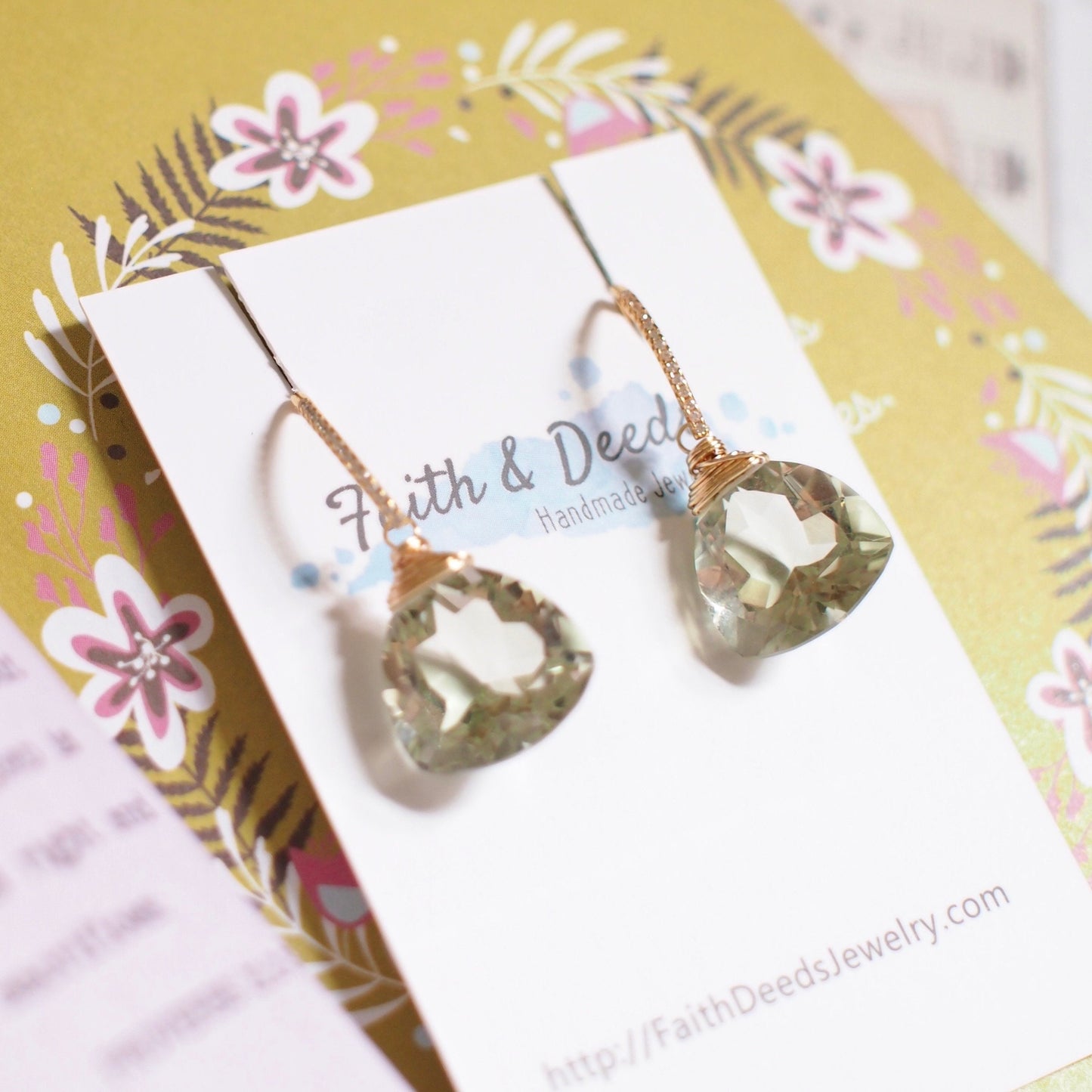 Gem Stone Earrings // Timeless Design // Sparkly & Elegant