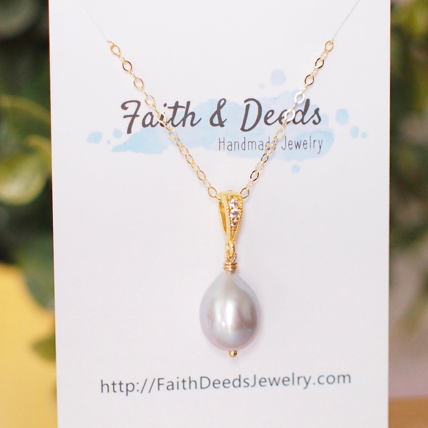Gray Teardrop Pearl Pendant // 14K Gold-filled // Simple & Elegant