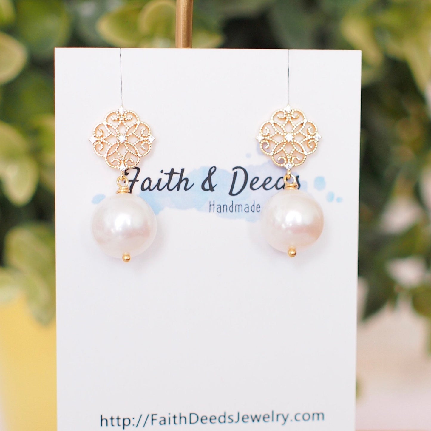 White Fresh Water Pearl Earrings // Simple Earrings // 14K Gold-filled // Elegant & Graceful