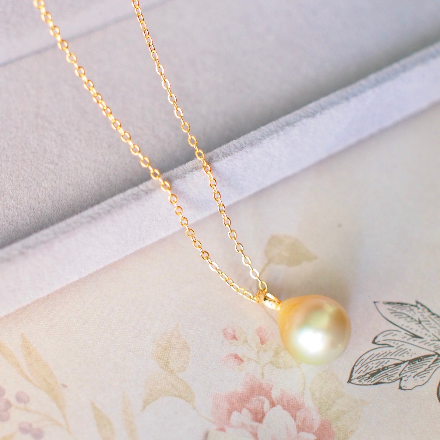 South Sea Pearl Pendants // Natural Champagne Gold // Simple & Feminine // 18K Solid Gold