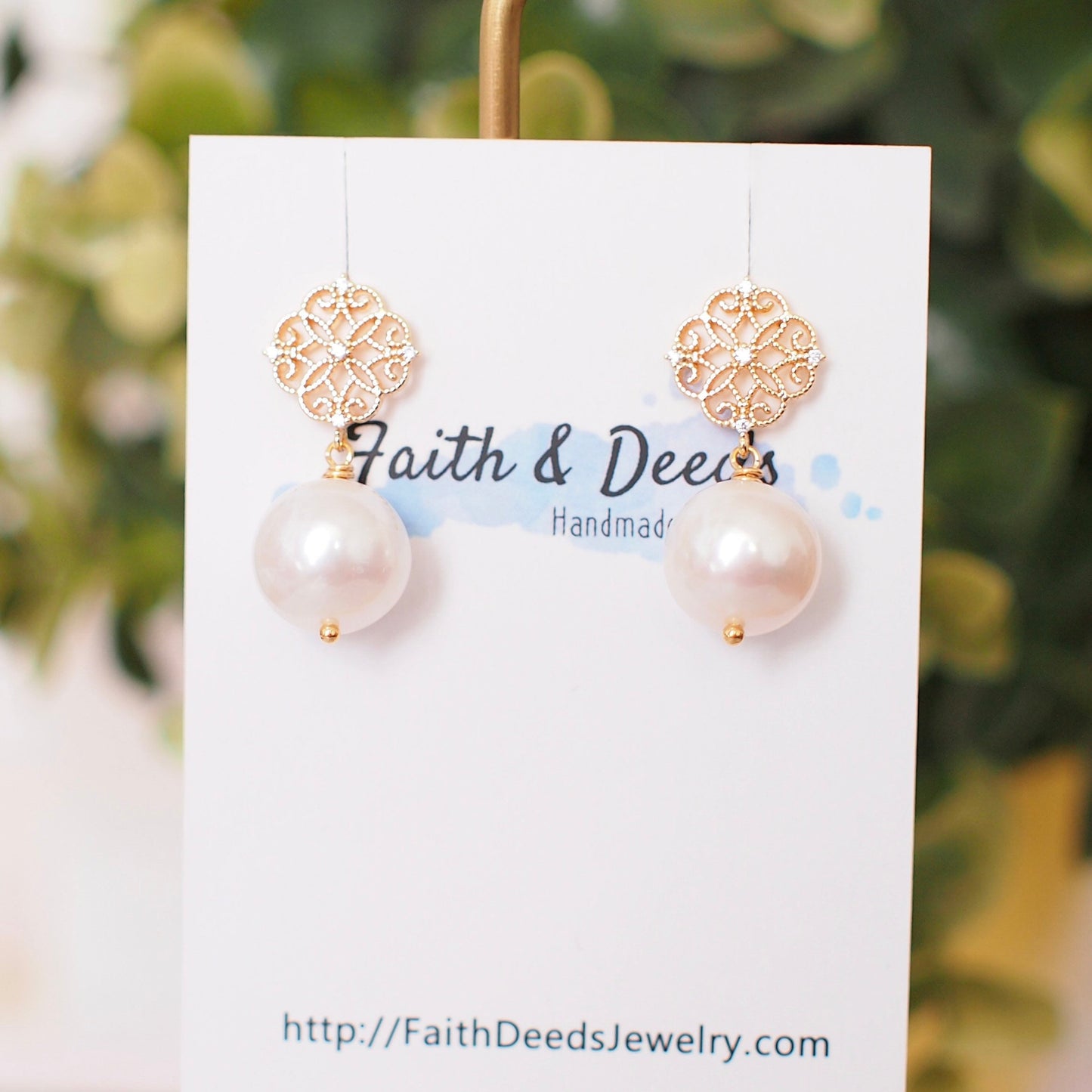 White Fresh Water Pearl Earrings // Simple Earrings // 14K Gold-filled // Elegant & Graceful