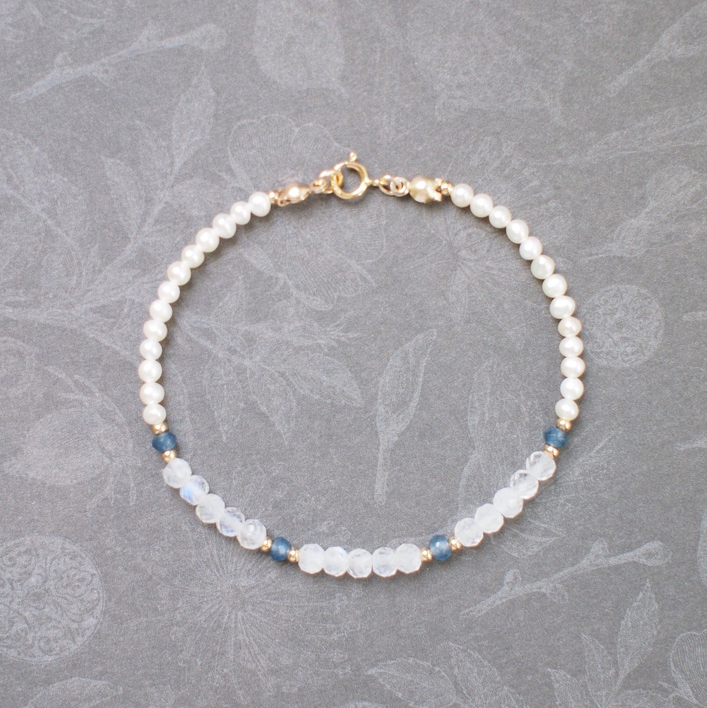 Blue Moonstones x Blue Chalcedony x Pearls Bracelet // Elegant & Unique // Stackable // 14K Gold-filled