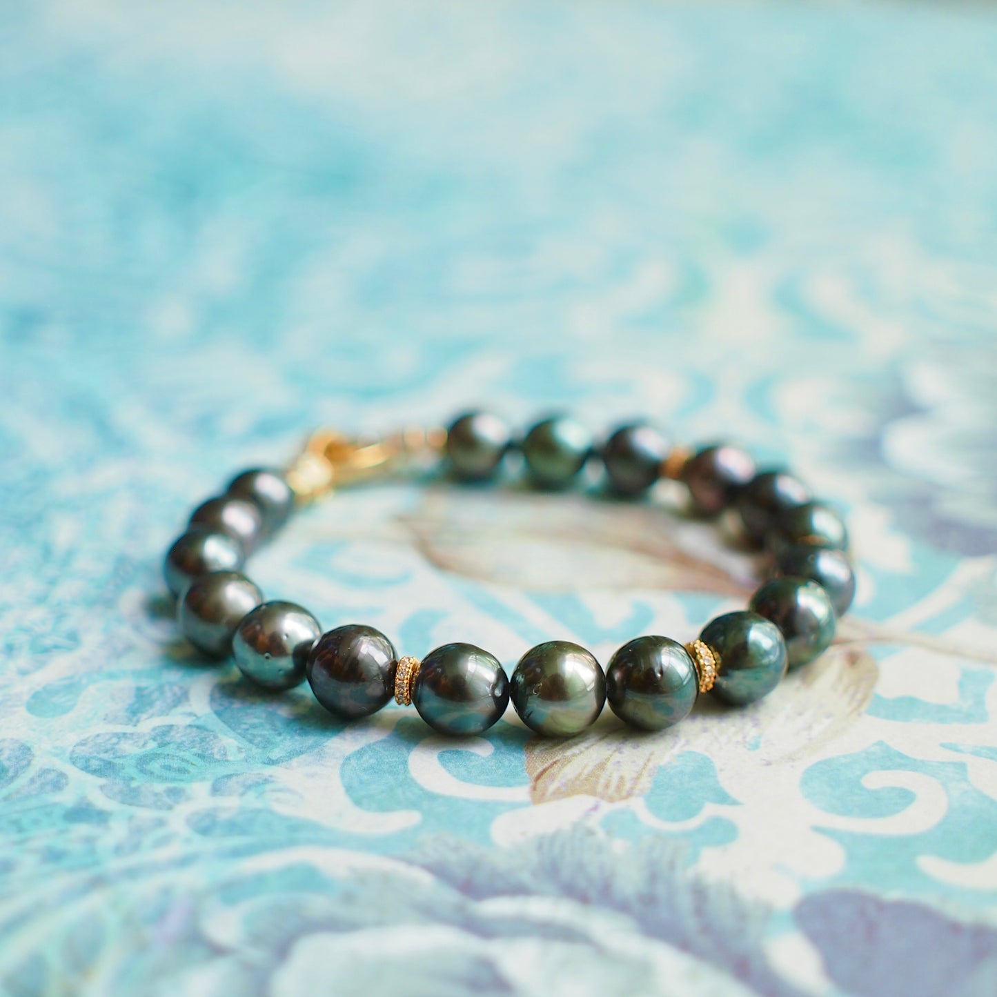 Tahitian Pearl Bracelet // Dark Peacock Green