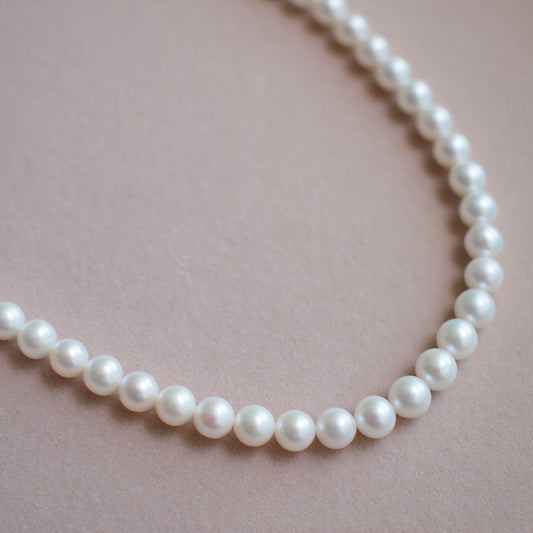 Fresh Water Pearl Necklace (6-7mm) // Beautiful Lustre // 18K Gold Clasp// Luxurious & Timeless