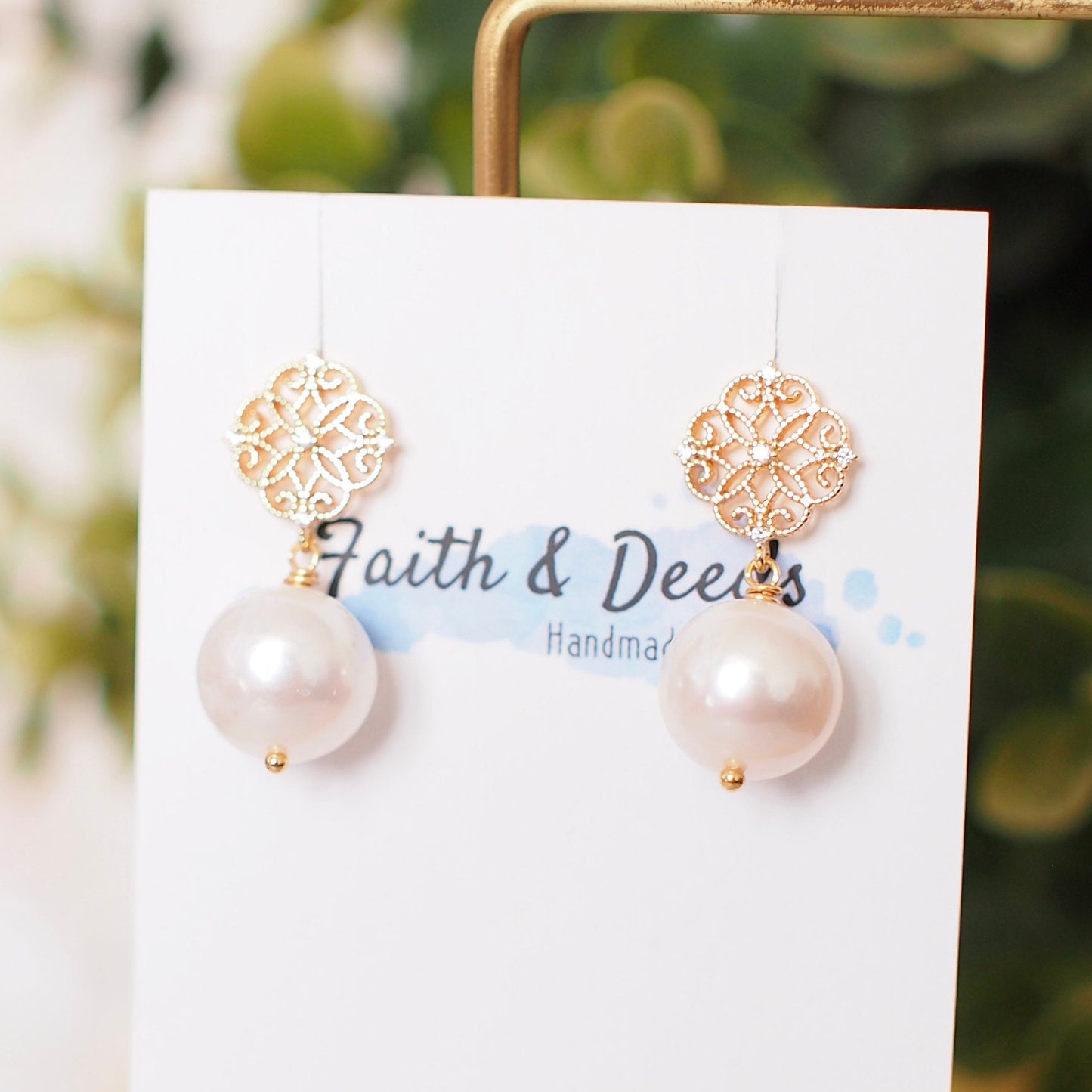White Fresh Water Pearl Earrings // Simple Earrings // 14K Gold-filled // Elegant & Graceful