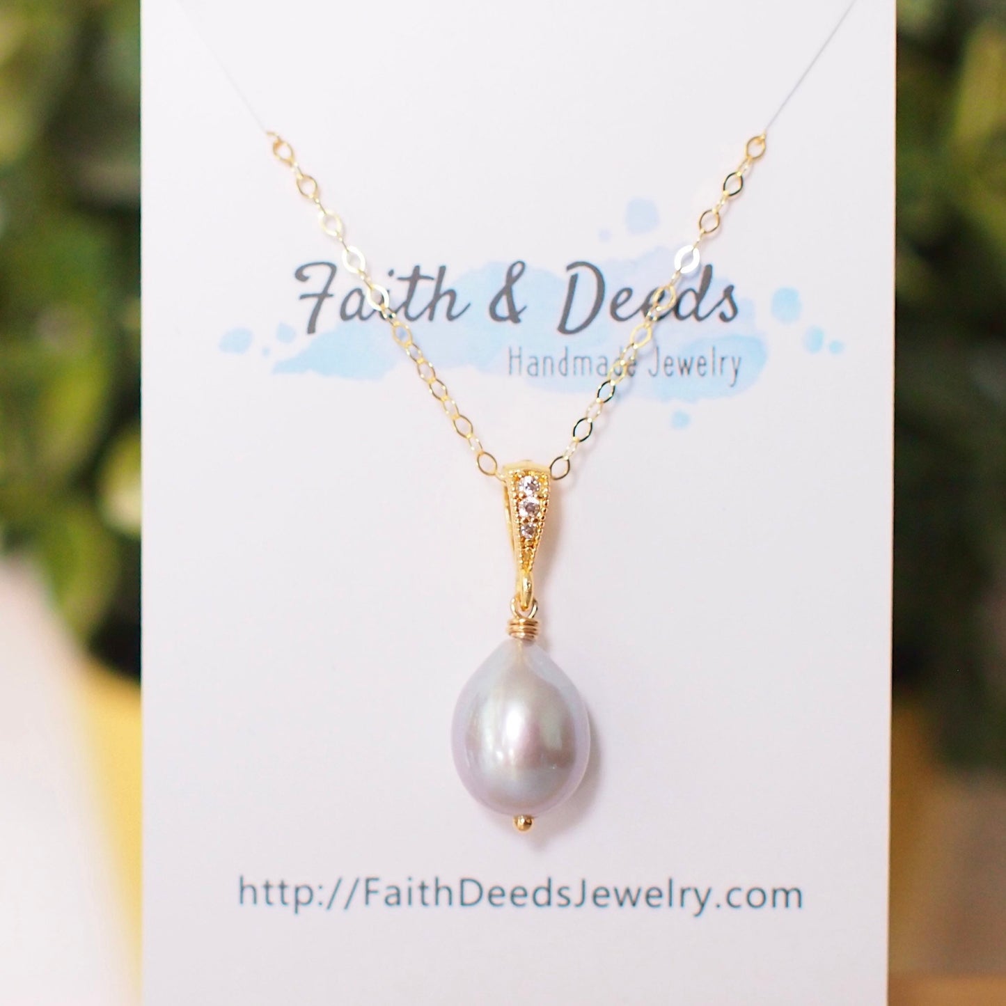 Gray Teardrop Pearl Pendant // 14K Gold-filled // Simple & Elegant